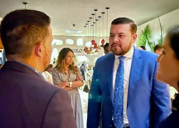 Inversionistas de Georgia se reúnen con funcionarios salvadoreños