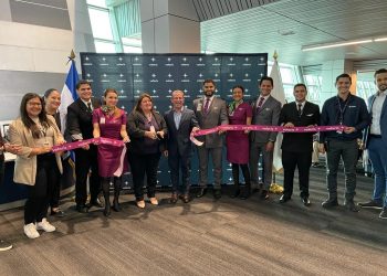 Volaris abre nueva ruta El Salvador-Chicago