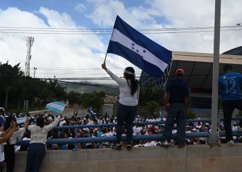 Protestan contra la presidenta de Honduras