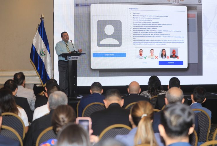 Autoridades de Gobierno presentaron la plataforma ante diplomáticos de países socios.