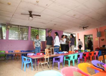 Representantes del BID y de la DOM visitan centros educativos que serán reconstruidos en la zona occidental