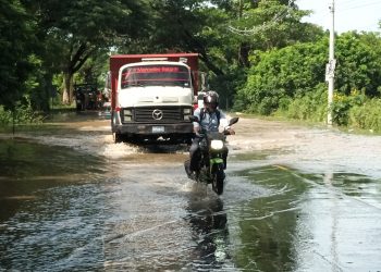 Obras Públicas busca solución a las inundaciones en La Canoa, San Miguel