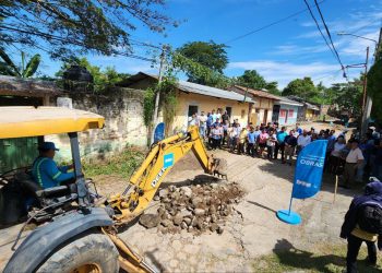 Obras Municipales comienza la reparación de calles en Jocoro, Morazán