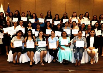 La Conamype capacita a mujeres emprendedoras de la zona oriental