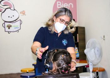 El ISRI desarrolla tamizaje auditivo para beneficiar a personas de La Libertad
