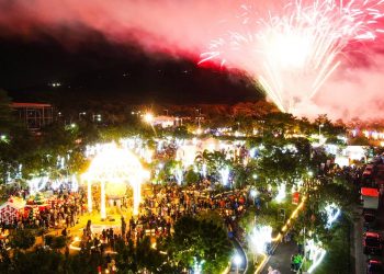 Espectacular inicio de la época navideña con desfile de Cosavi