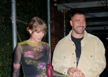 Taylor Swift y Travis Kelce protagonizan una escena a lo «Love Story» tras el show en Argentina