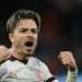 Entran a robar en la casa de Jack Grealish mientras juega partido de fútbol