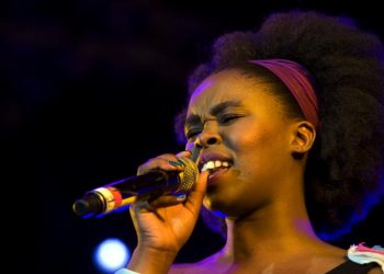 Muere la cantante sudafricana Zahara a los 36 años