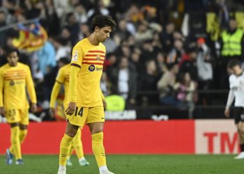 Barcelona empata en Valencia y no aleja los fantasmas de crisis