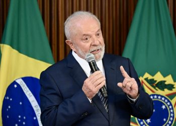 Presidente de Brasil promulga ley para combatir acoso y violencia contra la mujer