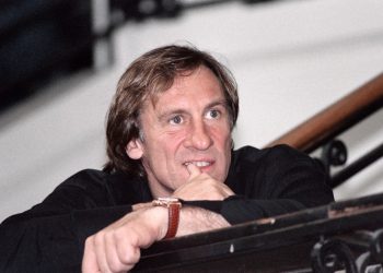 Artistas franceses denuncian «linchamiento» de Depardieu, «último pilar sagrado» del cine