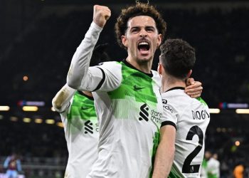 Liverpool se coloca líder en el «Boxing Day» y Garnacho lidera remontada del Manchester United