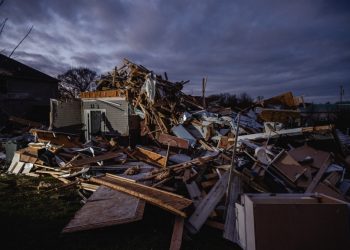 Tornados y mal tiempo dejan seis muertos en Tennessee