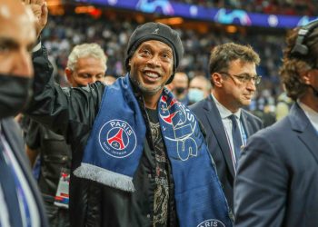 Ronaldinho querría ver a Mbappé ganar el Balón de Oro con el París SG