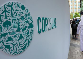 La contaminación nubla el cielo de Dubái, donde se celebra la COP28