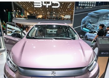 Ventas de vehículos en China aumentan 27,4 % en noviembre