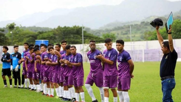 Alacranes salvó el punto ante FC Ahuachapán, con un empate a dos