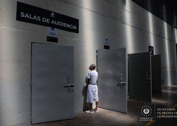 Tribunales contra el Crimen Organizado desarrollan hasta 20 audiencias al día desde el Cecot