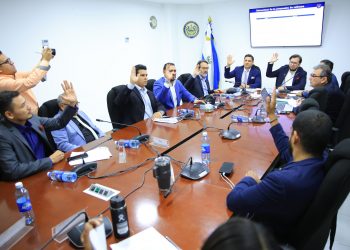 A aprobación ley de lavado tras bloqueo del FMLN durante la legislatura anterior