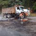 Detienen a conductor de camión que volcó en carretera Los Chorros