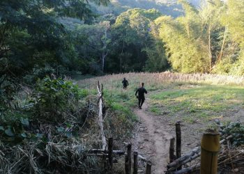 Policía traslada en helicóptero a agente lesionado en ataque de pandillas en Juayúa