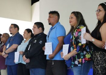 El INABVE gradúa a 232 electricistas, cosmetólogas y barberos