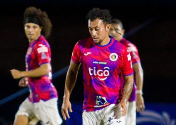 Landaverde es la segunda baja de FAS