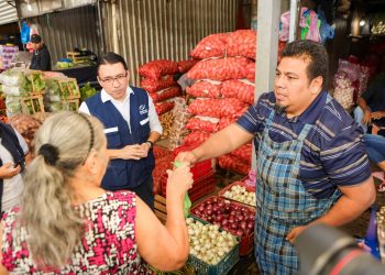Defensoría del Consumidor investiga especulación de precios de verduras en La Tiendona