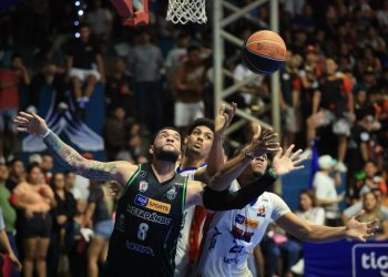Brujos derrotó a Metapán e iguala la serie final de la Liga Mayor de Baloncesto 1-1