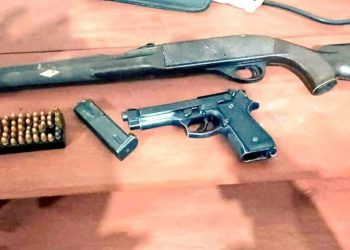 La PNC y FAES capturaron a un pandillero con dos armas de fuego en Ahuachapán