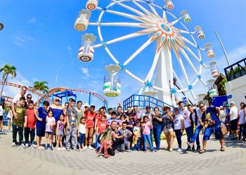 Familias de artistas salvadoreños disfrutaron de una fiesta navideña