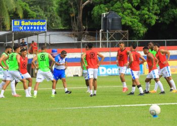 Dirigencia de Firpo adeuda dos meses de salarios a su plantilla