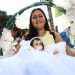 Devoción en la procesión de los santos niños inocentes en El Salvador