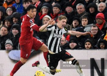 El Liverpool gana 4-2 al Newcastle y refuerza su liderato