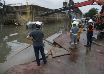 Temporal castiga Rio de Janeiro y deja al menos nueve muertos