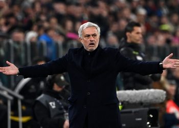 AS Roma anuncia despido de Jose Mourinho