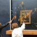 Ecologistas rocían de sopa el cristal que protege la «Mona Lisa» en el Louvre