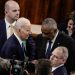 Biden asegura tener confianza en secretario de Defensa pese a críticas