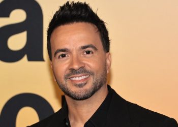 Luis Fonsi continúa «el viaje musical» con el lanzamiento del video oficial de «Santiago»