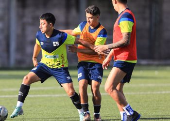 «Vamos a competir y a sacar buenos resultados», Juan Cortés, técnico de la sub-20
