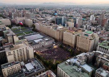 Chile colocó bonos en dólares en el mercado internacional por primera vez en 2024
