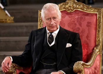 Carlos III será tratado por un problema de próstata la semana próxima