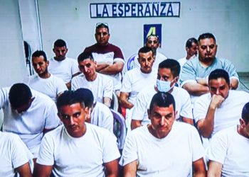 Banda de «coyotes» cobraba hasta $15,000 por transportar víctimas a Estados Unidos