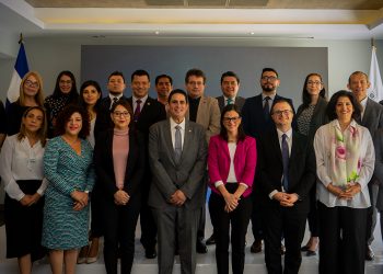 El Salvador avanza en proyectos de energía nuclear en diferentes rubros