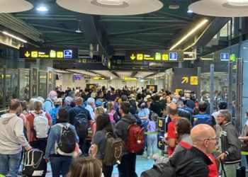España impone visas a ciertas nacionalidades ante caos en el aeropuerto de Madrid