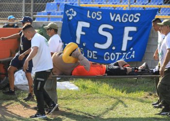 VIDEO: Así fue el accidente que sufrió «Lucho», la mascota oficial del Águila, en pleno encuentro deportivo