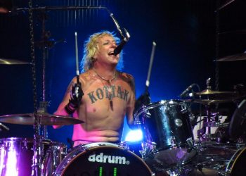 Muere James Kottak, exbaterista de Scorpions