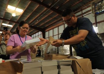 Solo resta llenar 8 % de paquetes electorales