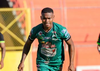 Dragón remontó en el Barraza ante Santa Tecla